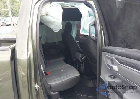 2021 Ram 1500 Big Horn 4X4 6'4 Box из США, поврежденный, VIN 1C6RRFBG5MN687650